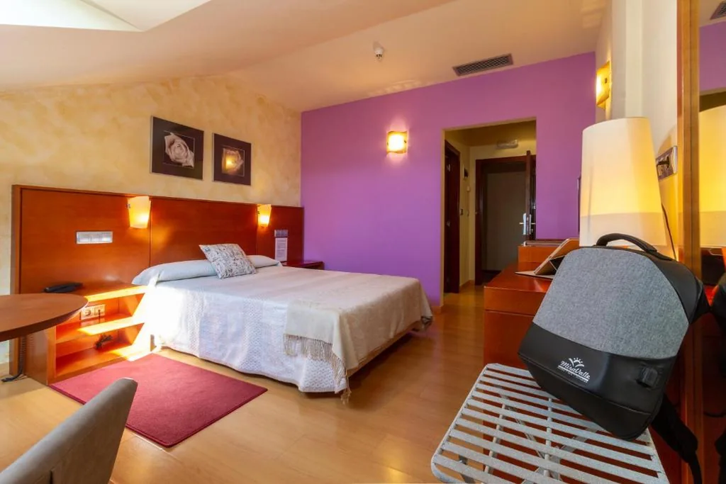Camera Matrimoniale — Hotel MIRAVALLE