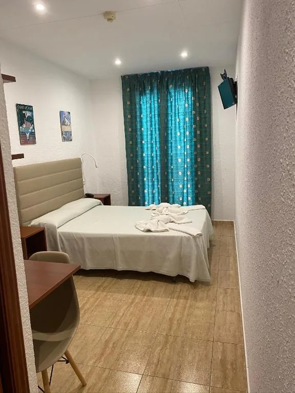 ダブルルーム — Hotel Mitus