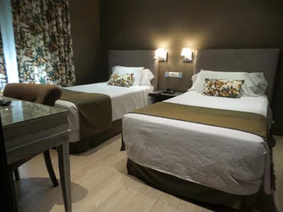 Hotel Moderno Puerta del Sol — Foto 5