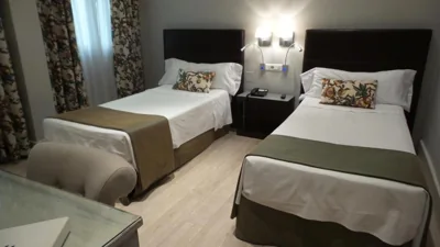 Hotel Moderno Puerta del Sol — Foto 11