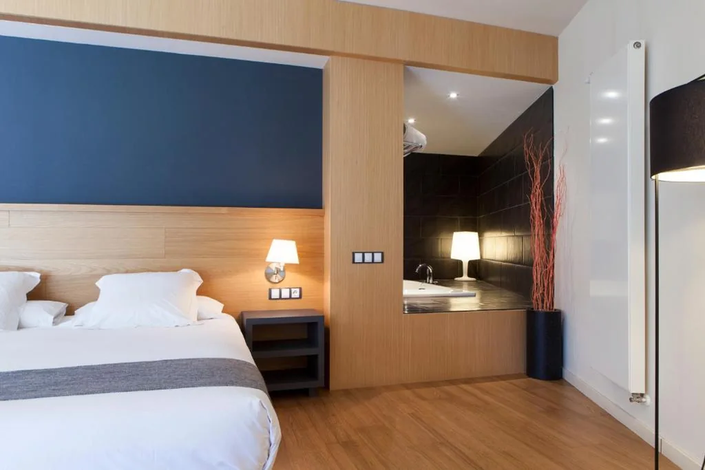 Junior Suite met terras — Hotel Món Sant Benet