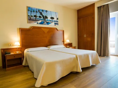 Hotel Monarque El Rodeo — Foto 6