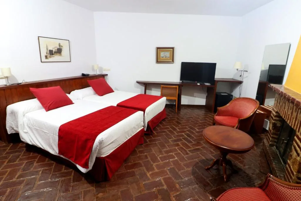 Zweibettzimmer — Hotel Monasterio de Rocamador