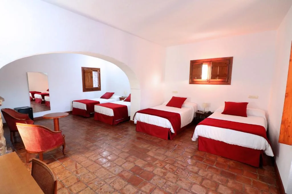 Standard-Familienzimmer — Hotel Monasterio de Rocamador