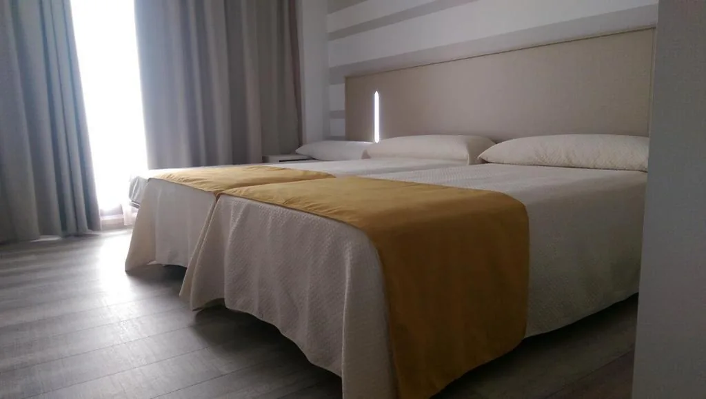 ツインルーム — Hotel Monesterio