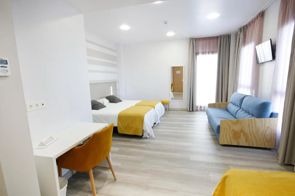 トリプルルーム — Hotel Monesterio