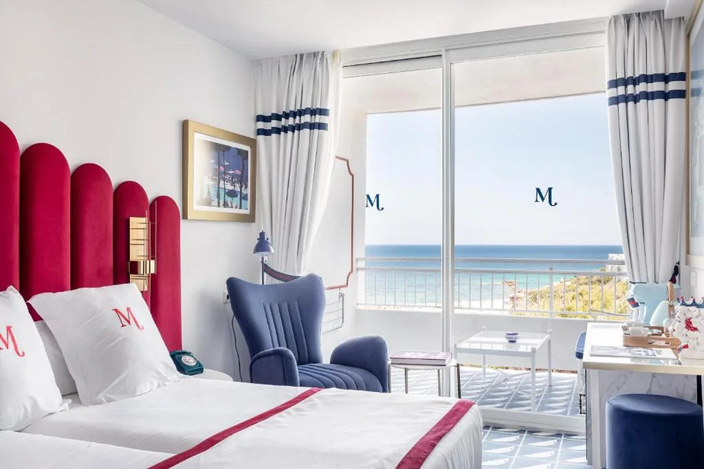 Alojamiento Deluxe con balcón y vistas al mar — Hotel Mongibello Ibiza