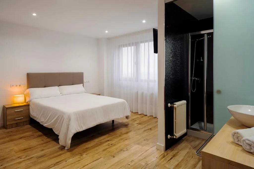 Habitación Doble con vistas al mar — Hotel Montañés