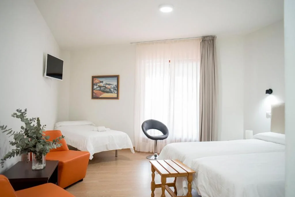 Habitación Triple Económica — Hotel Montañés