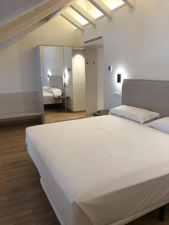 Suite con bañera de hidromasaje — HOTEL MONTE PERDIDO