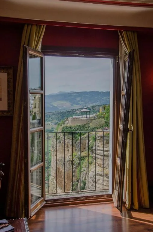 Suite junior avec vue sur la rivière — Hotel Montelirio