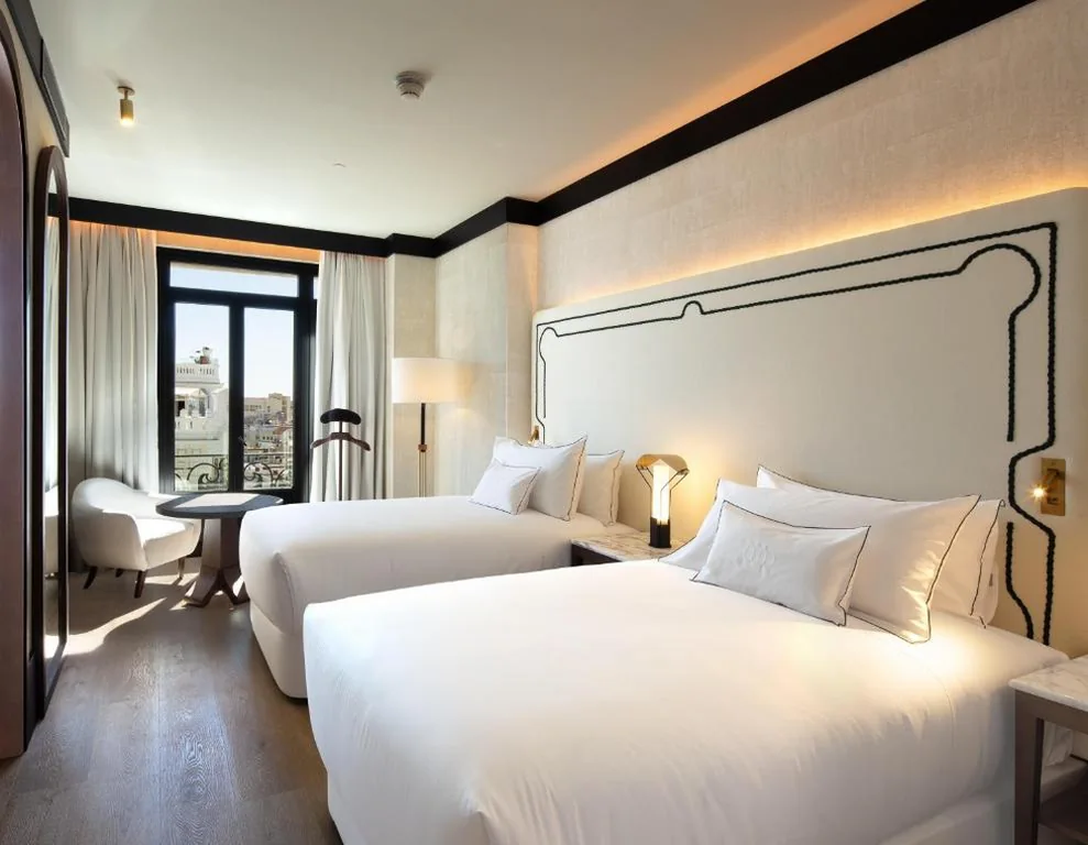 相连的家庭套房 — Hotel Montera Madrid, Curio Collection By Hilton
