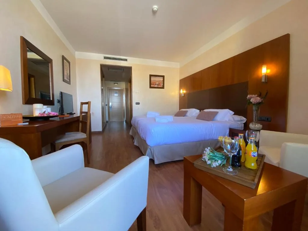 Chambre double - 1 ou 2 lits — Hotel Montera Plaza