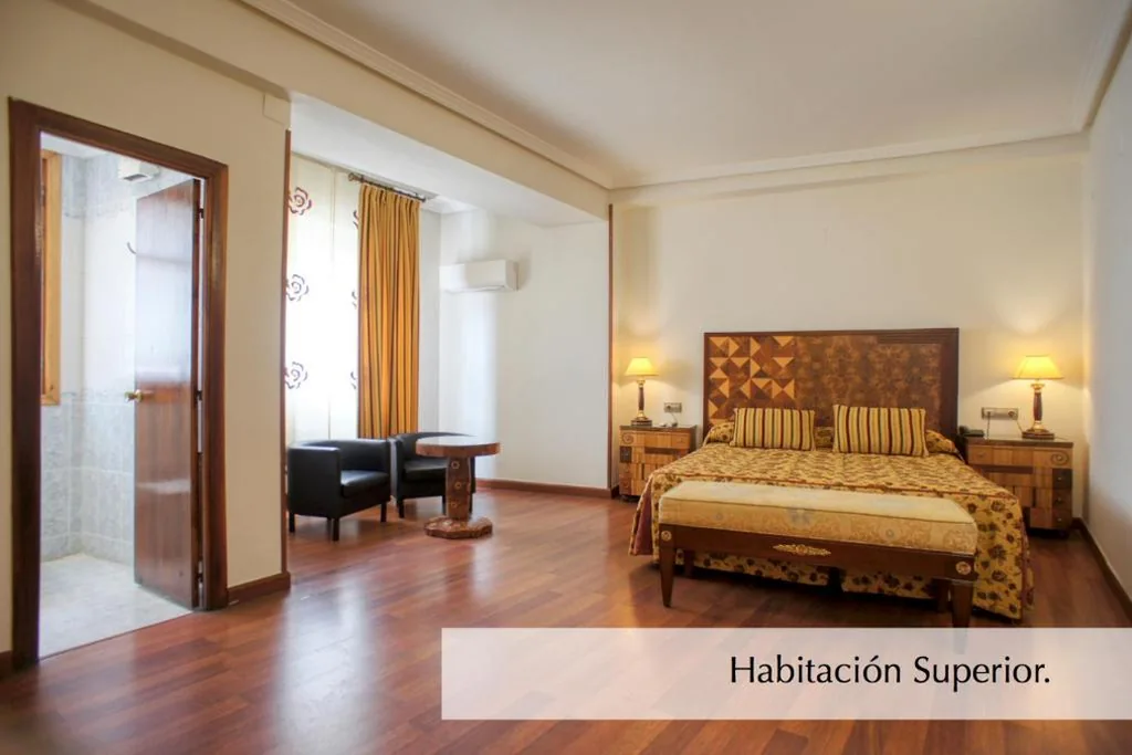 Habitación Superior - 1 cama grande — Hotel Montermoso
