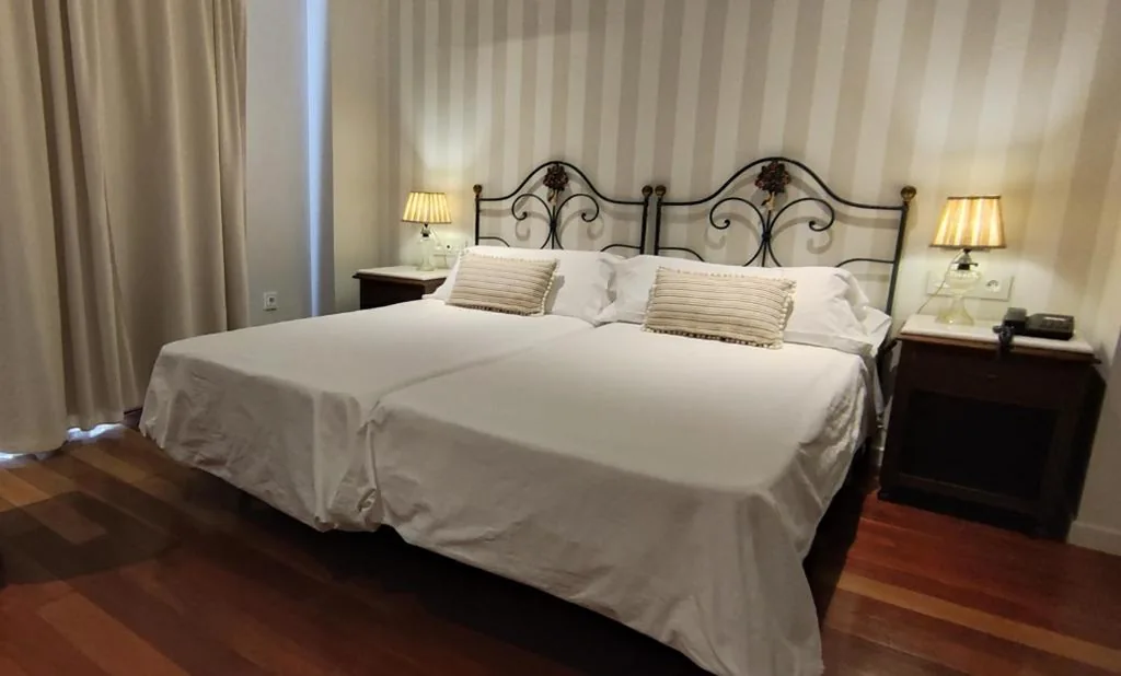 Habitación Doble — Hotel Monumento Convento de San Benito