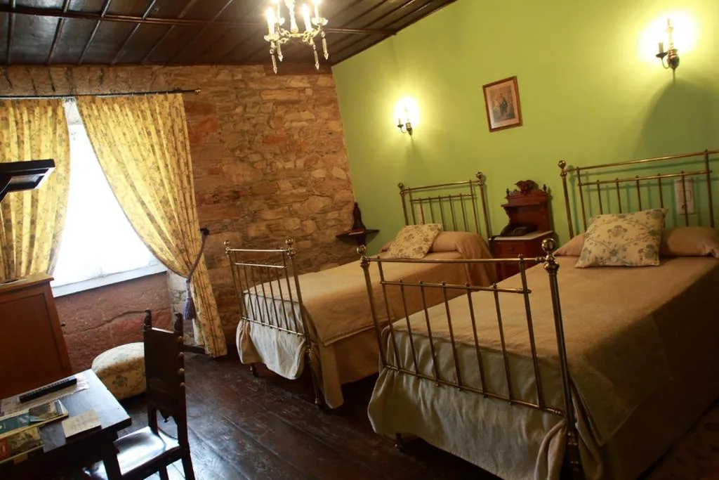 Habitación Doble Superior - 2 camas — Hotel Monumento Pazo do Castro