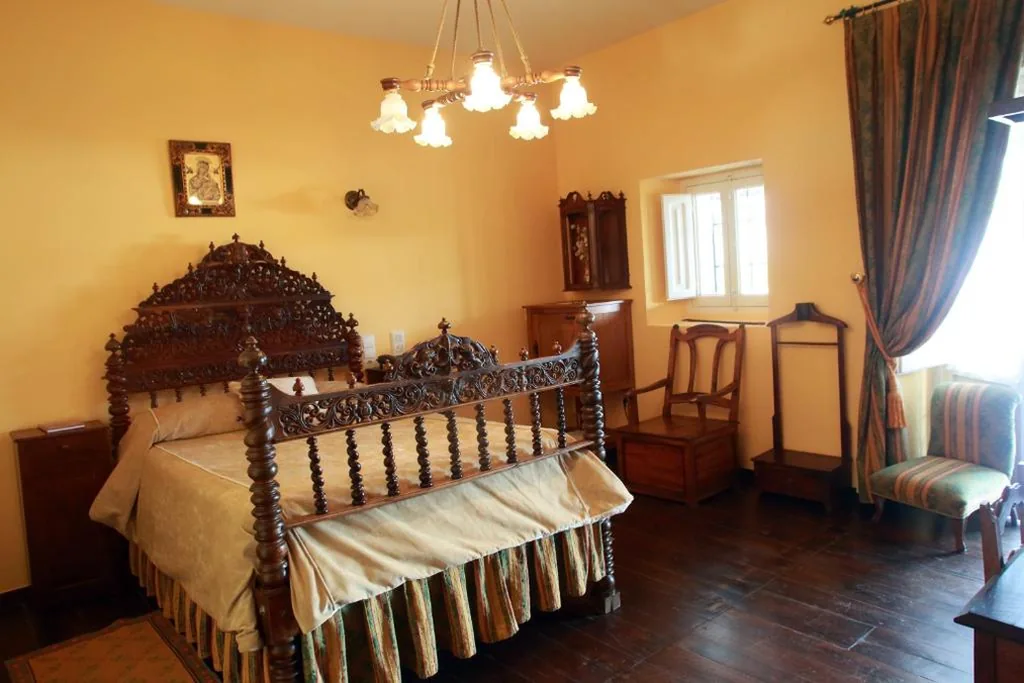 Habitación Doble Superior — Hotel Monumento Pazo do Castro