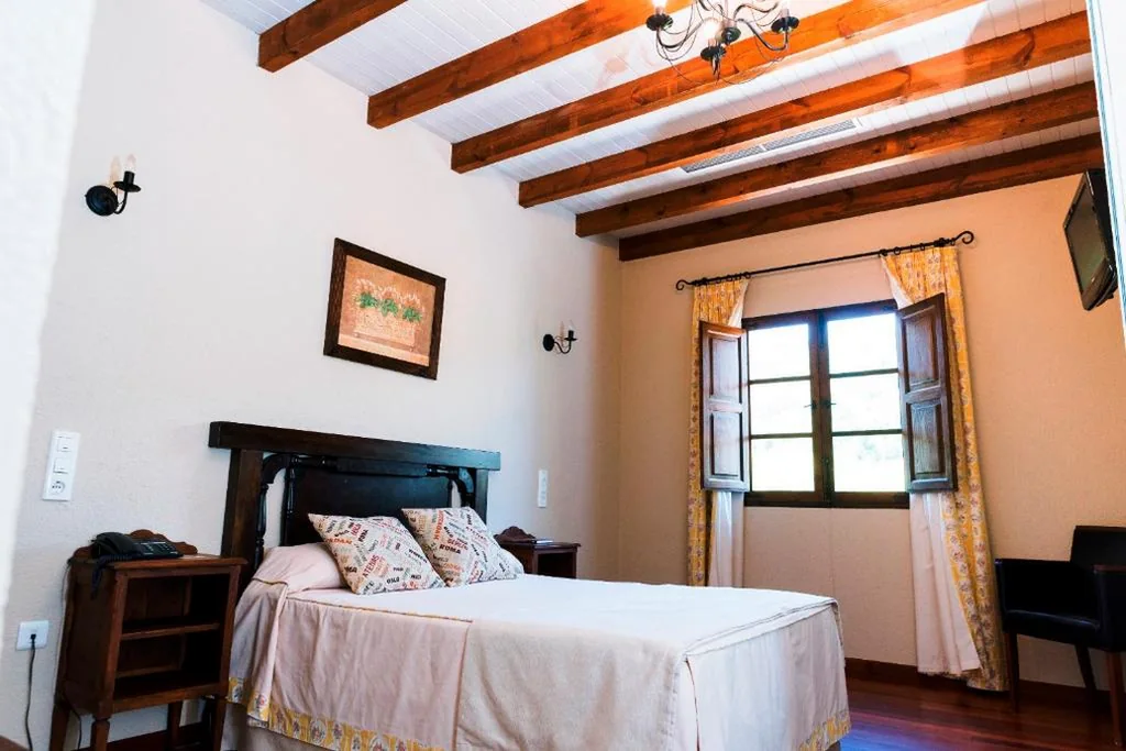 Habitación Individual — Hotel Monumento Pazo do Castro