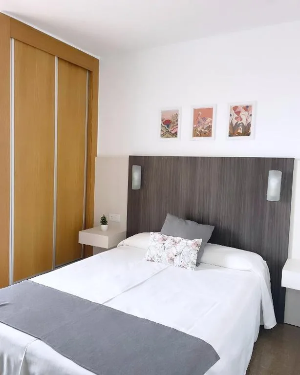 Deluxe-Zimmer – 1 großes Bett — HOTEL MORELL