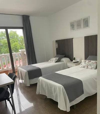HOTEL MORELL — Foto 2