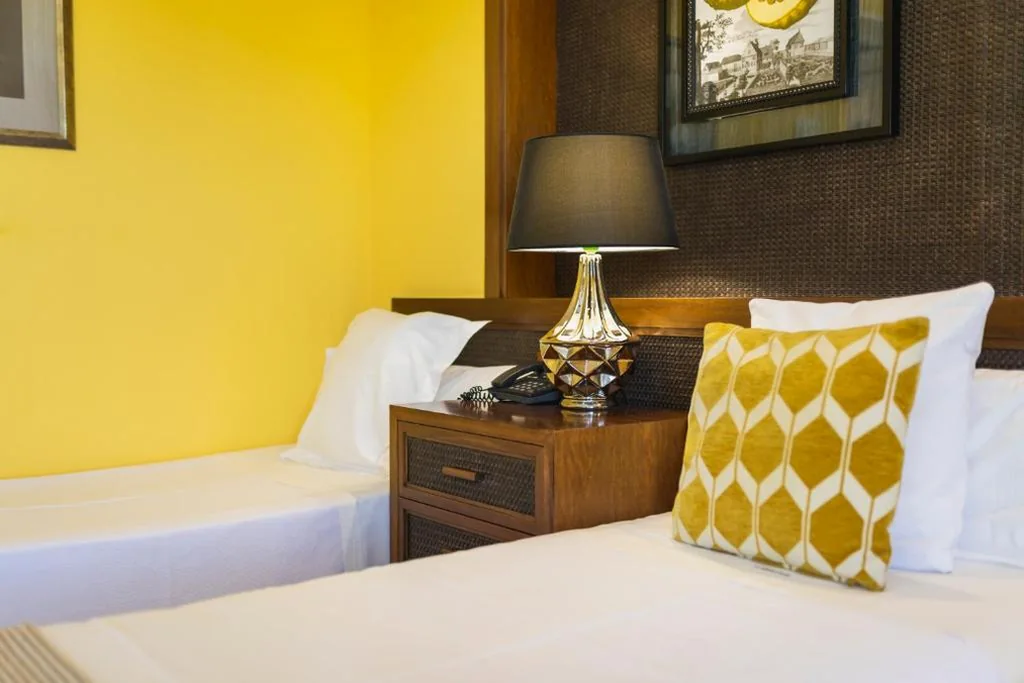 Habitación Doble con cama supletoria (3 adultos) — Hotel MR Les Rotes