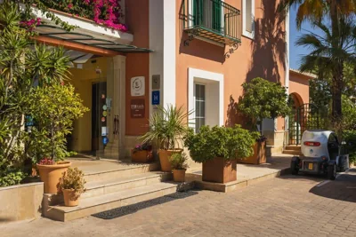 Hotel MR Les Rotes — foto 8