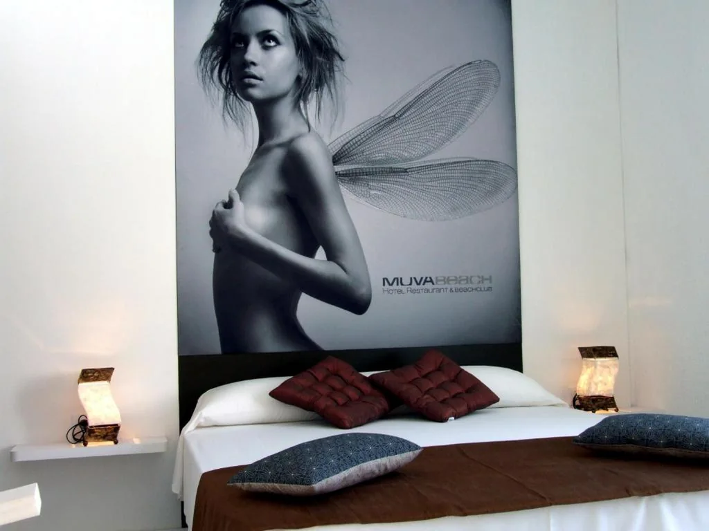 Habitación Doble Superior con vistas parciales al mar — Hotel Muva Beach
