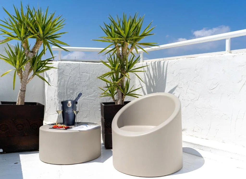 Suite Superior con cama extragrande — Hotel Muva Beach