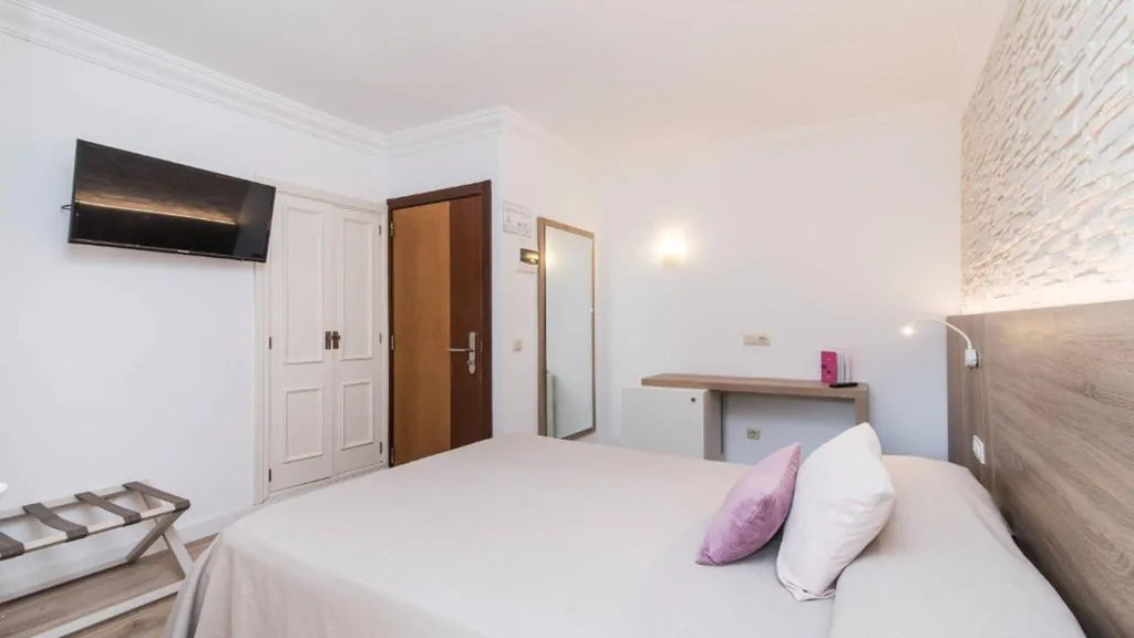 シングルルーム — Hotel Na Taconera Sport & Relax