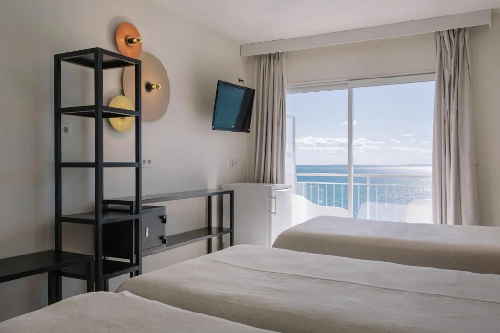 Superior-Dreibettzimmer — Hotel Nadal