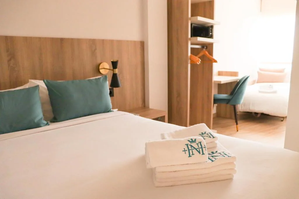 Habitación Triple — HOTEL NARCEA