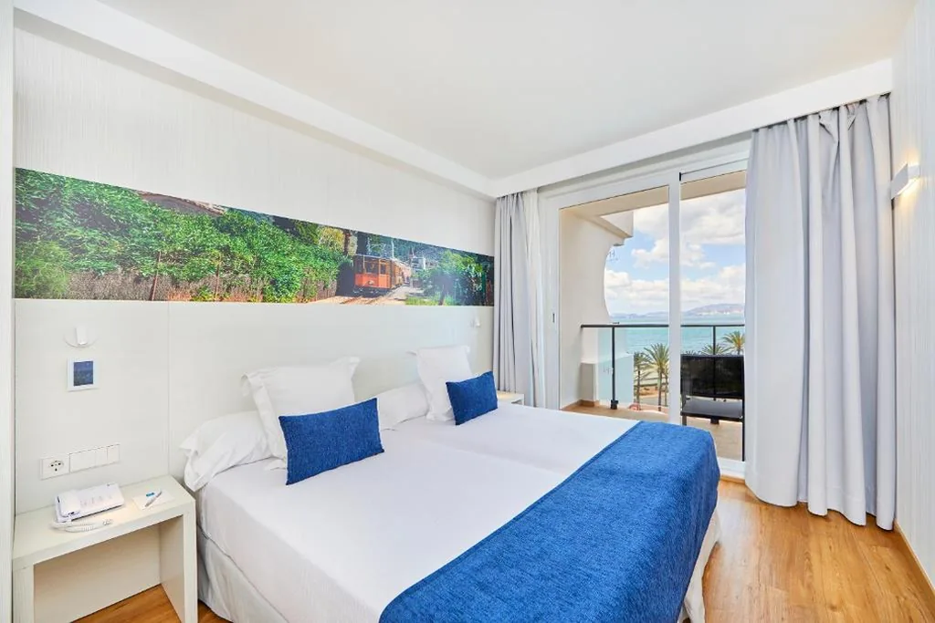 Camera matrimoniale con vista laterale sul mare - 1 o 2 letti — Hotel Negresco - Adults Only