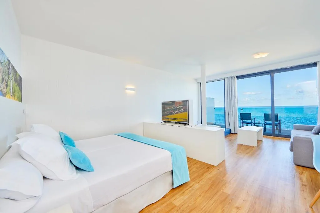 Junior Suite con vista sul mare — Hotel Negresco - Adults Only