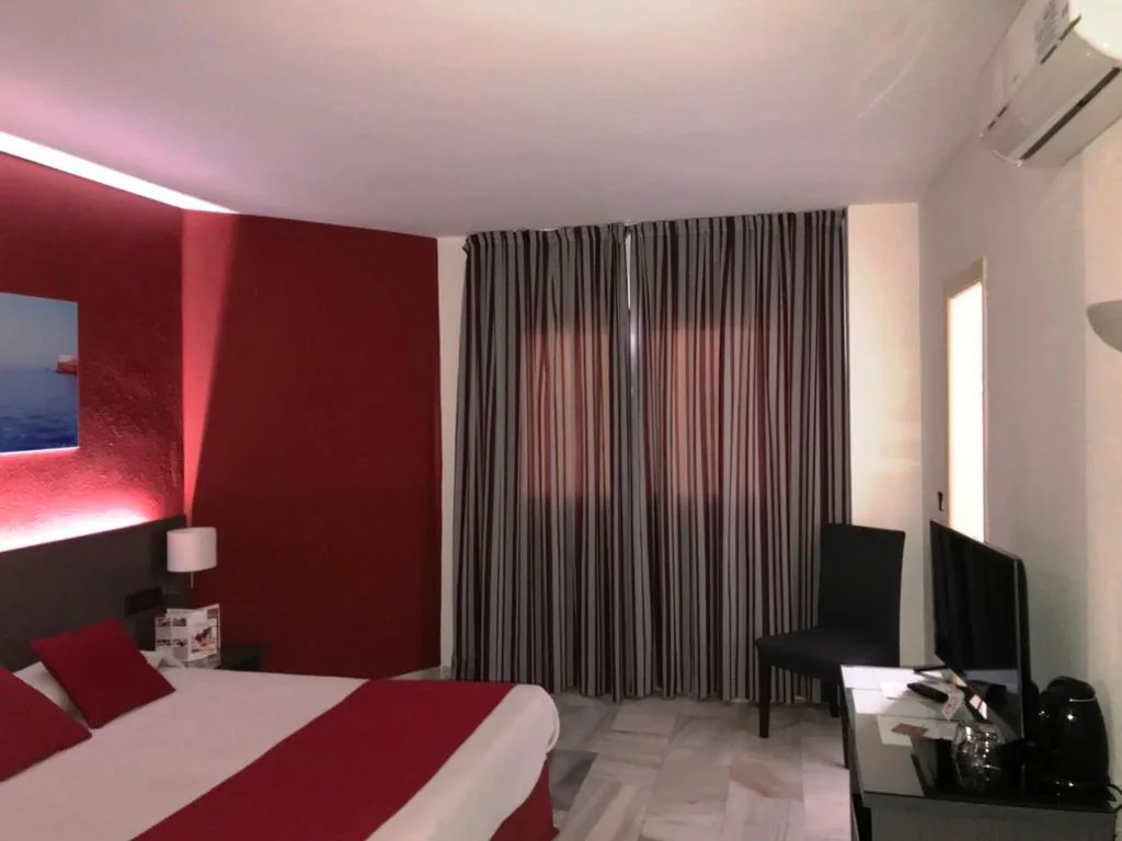 Camera Doppia Economica — Hotel Nerja Club by Dorobe