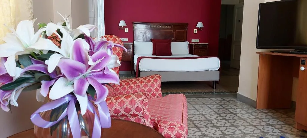 Suite com terraço — Hotel Noucentista