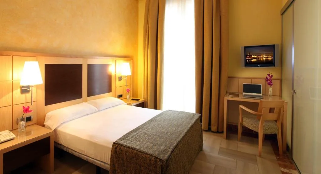 Camera doppia (1 adulto) — Hotel Nouvel