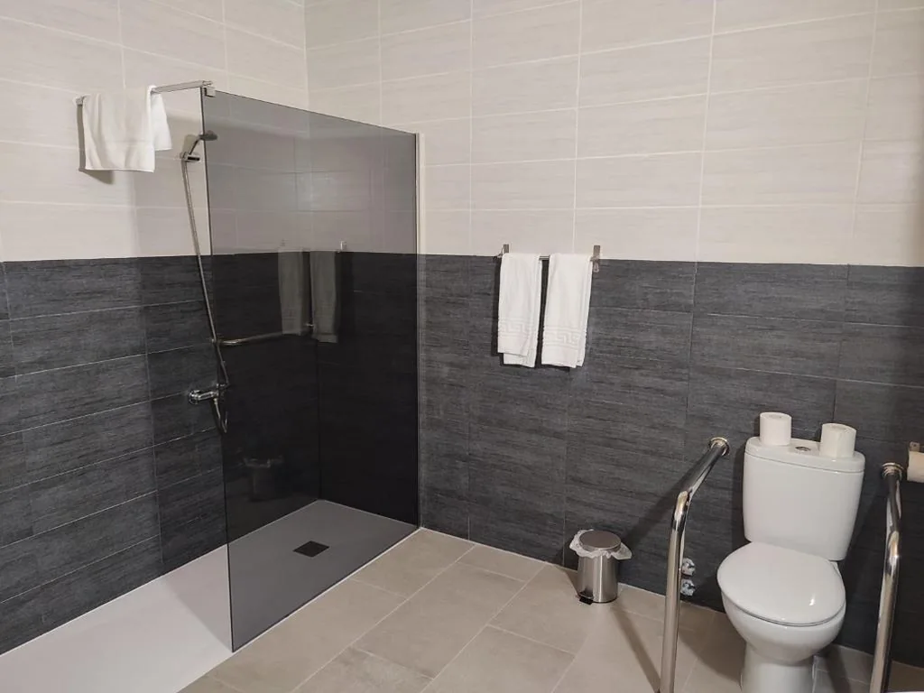 Habitación Triple — Hotel Novo