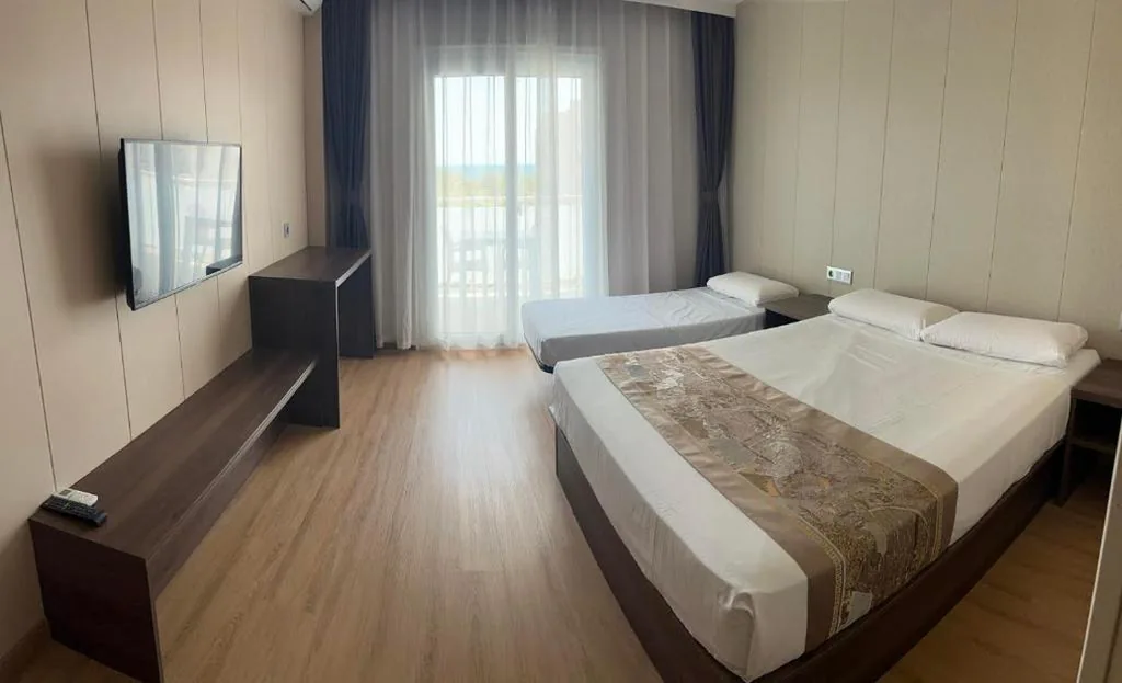 眺望付きトリプルルーム — Hotel Nueva Europa
