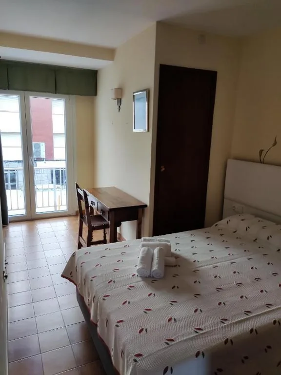 Camera economica per 1 o 2 persone — Hotel Nuevo Cachalote