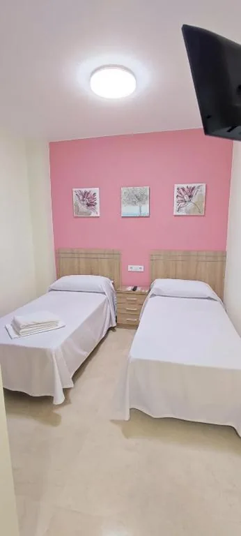 HOTEL NUEVO ESPARTINAS — Foto 11