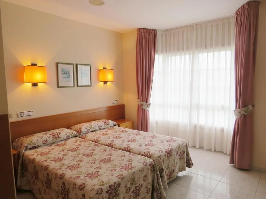 Quarto Duplo com varanda - 2 camas — Hotel Nuevo Lanzada