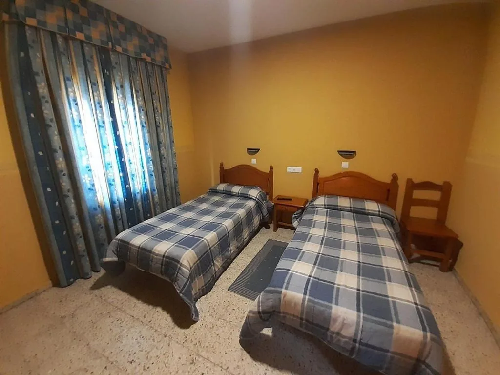 ツインベッドルーム — Hotel Nuevo Lorenzo