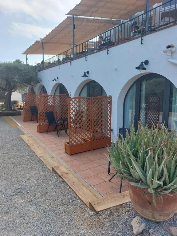 Camera con letto matrimoniale grande — Hotel Nuevo Ondina