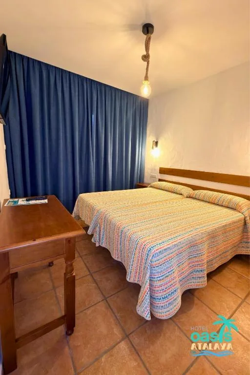 Quarto Duplo Económico - 2 camas — Hotel Oasis Atalaya