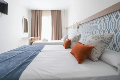 Hotel Oasis con parking incluido — Foto 9