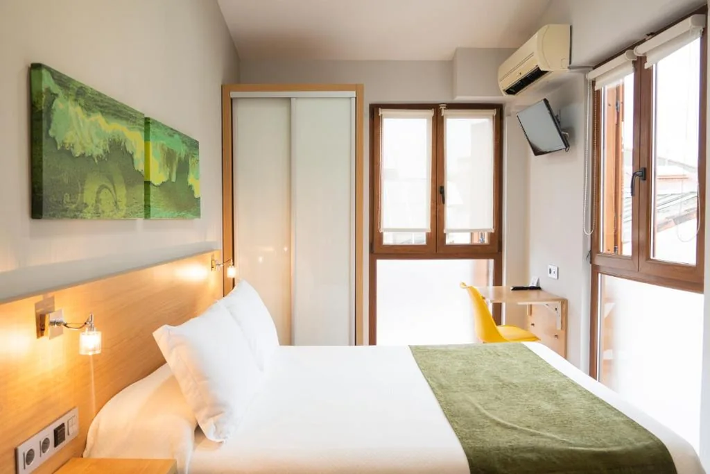 Camera Standard con 1 letto grande — Hotel Olatu