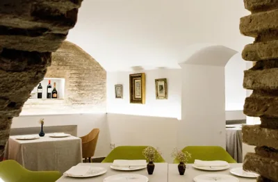 Hotel Oleum - Parking Gratuito bajo disponibilidad y reserva previa — foto 8