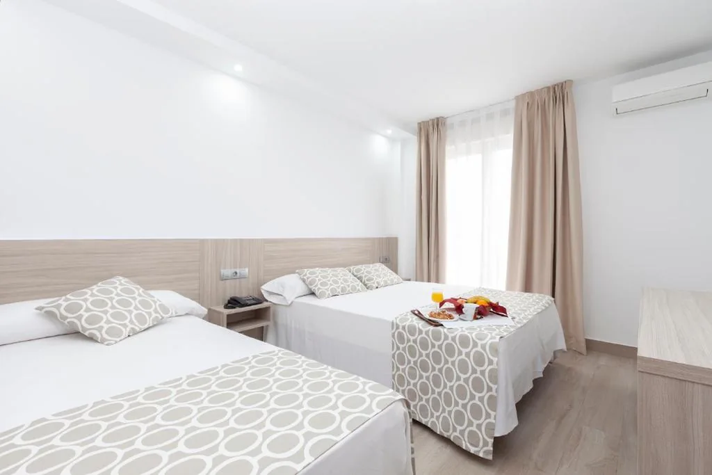 トリプルルーム — Hotel Olympia Ronda II