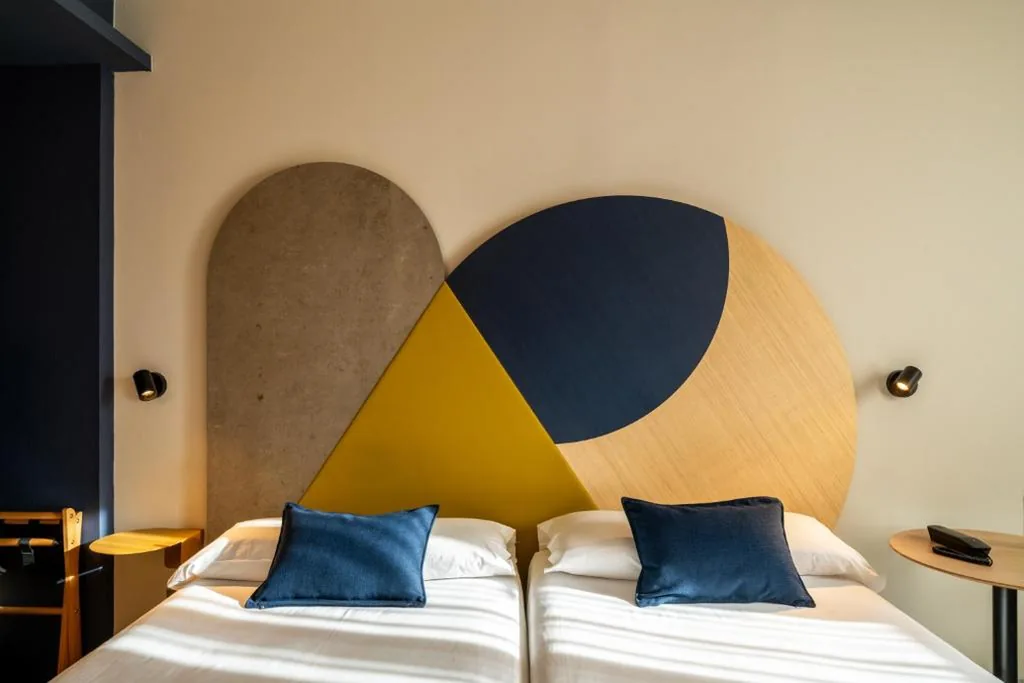 Quarto Duplo com varanda e vista para o parque - 2 camas — Hotel Onix Fira