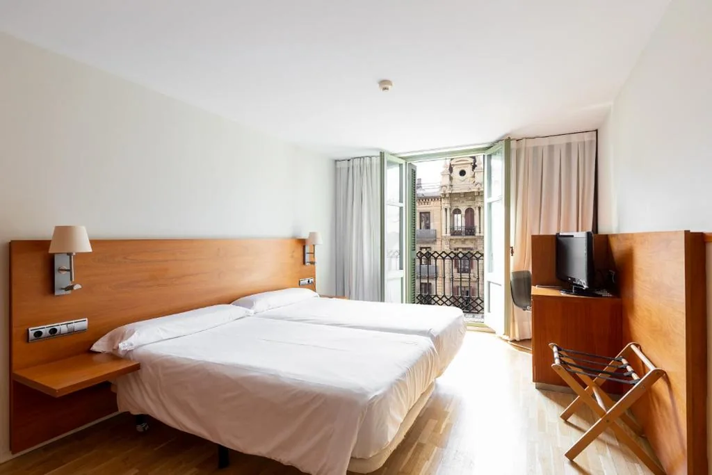 Quarto Duplo (duas camas) com vista para a Rambla — Hotel Onix Rambla